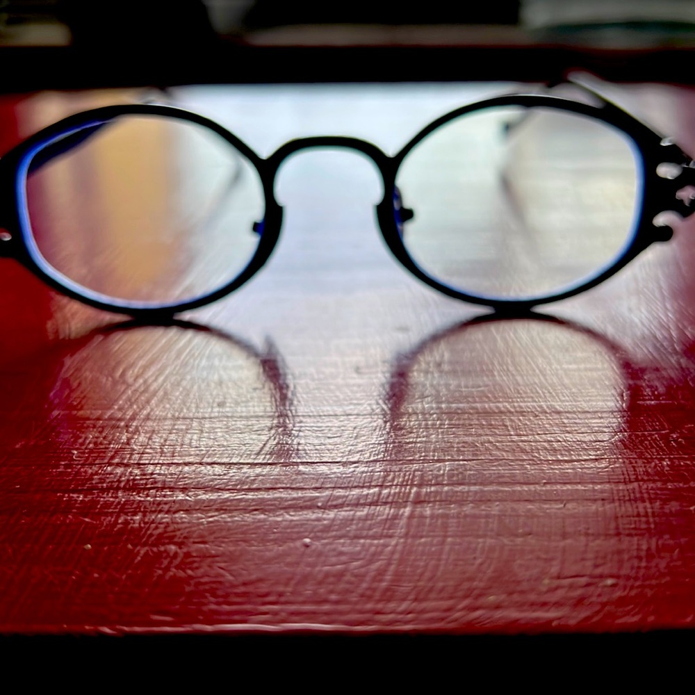 Metal eyeglass frame